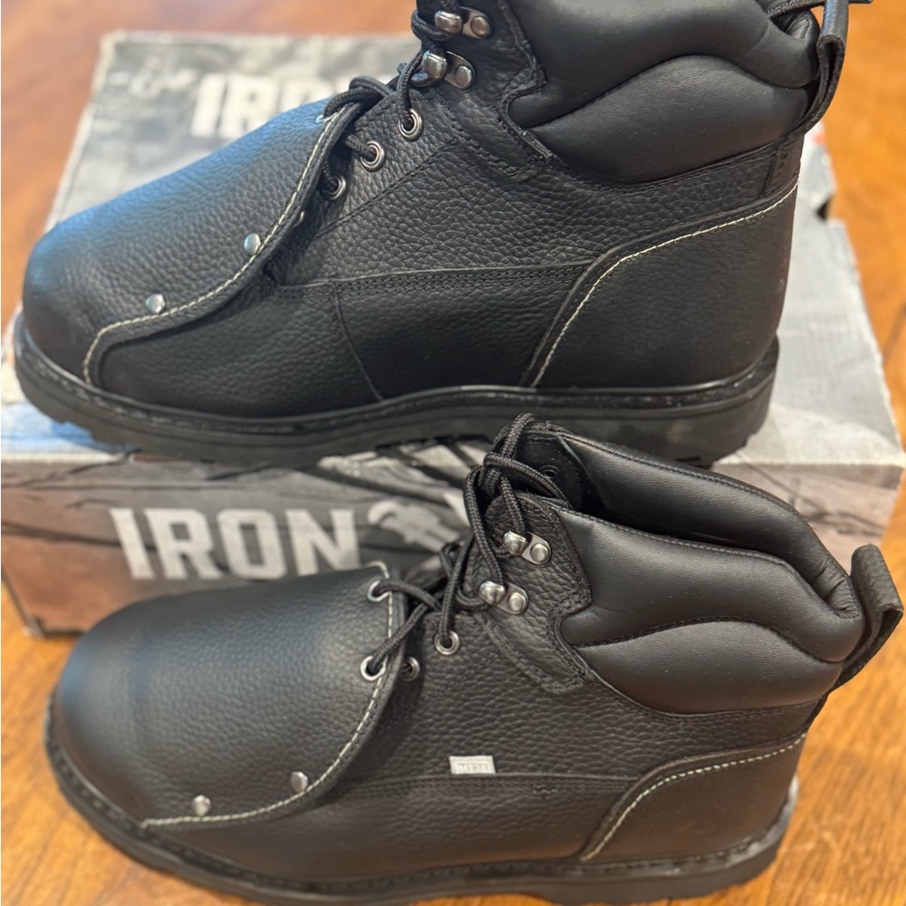 Black Leather Men's Boots - Picture 5 of 7